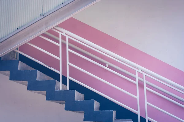 Вид Снаружи Зданий Архитектурную Лестницу — стоковое фото
