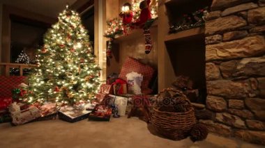şömine ve Noel hediyeleri