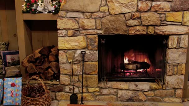 Fireplace and christmas presents — Stock Video
