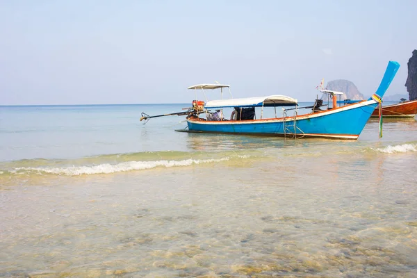 Boote am Sandstrand — Stockfoto