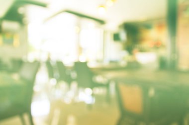 Bokeh ile restoranın arka planı bulanık