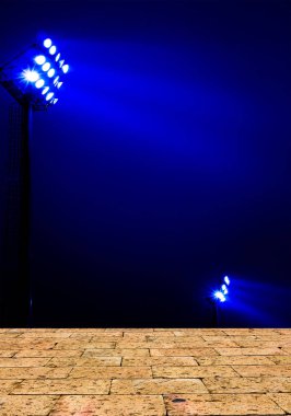 Stadyum projektörler bir spor alanı