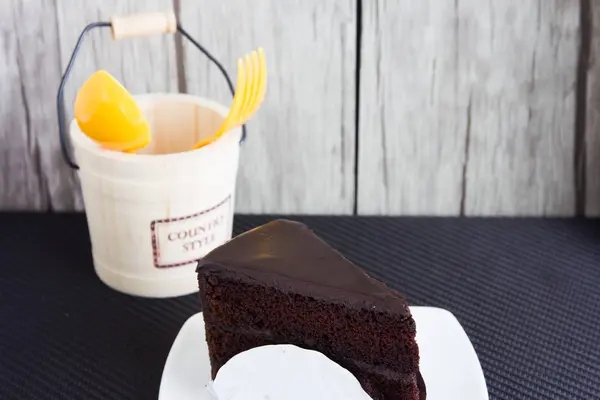 Gâteau au chocolat fait maison — Photo