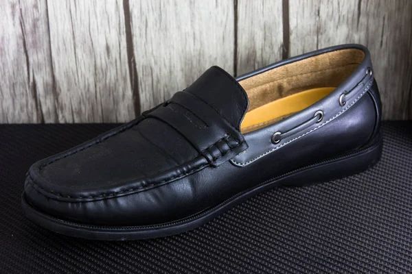 Klasický mužský černé kožené boty — Stock fotografie