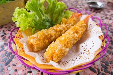 Derin kızarmış karides Tempura karides 