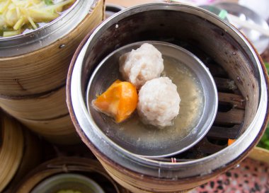 Bambu buharlı Dim sum.