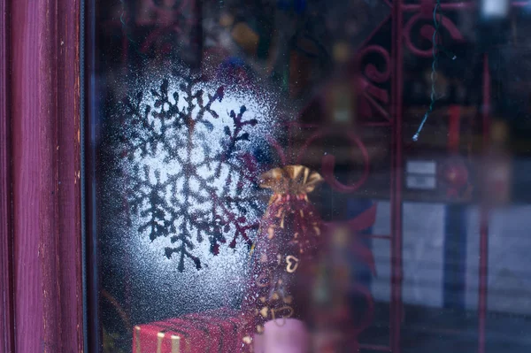クリスマス装飾雪ガラス スパッタリング — ストック写真
