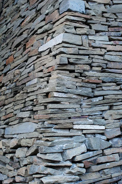 Texture of the walls with wild stone — Stock Photo, Image