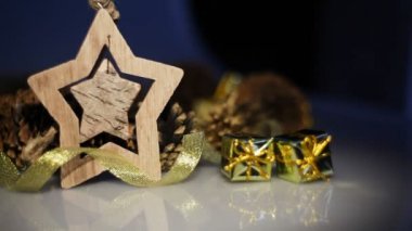 Ahşap oyuncak yıldız ve Noel dekor
