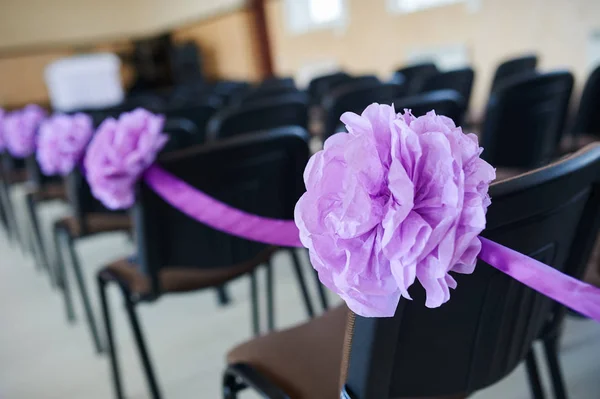 Salón bellamente decorado para una ceremonia de boda —  Fotos de Stock