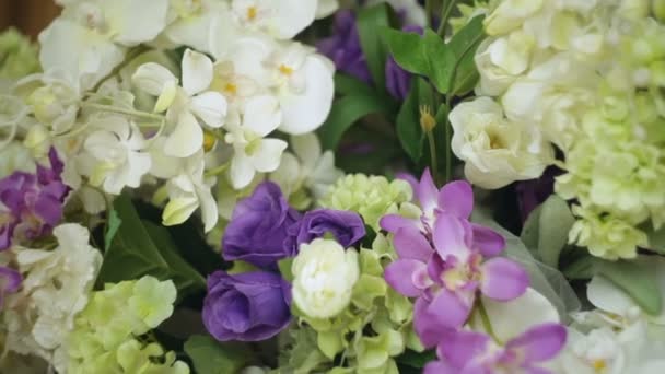 Beautiful decor of flowers for the wedding ceremony close-up — Stock Video