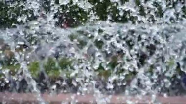 şehir merkezinde yaz çeşme