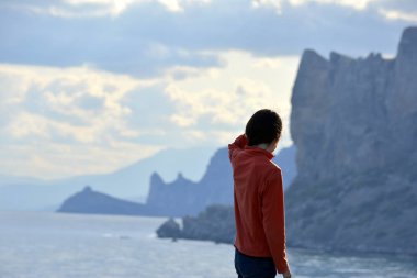 Mesafe içine görünüyor. Seyahat. Yaşam tarzı