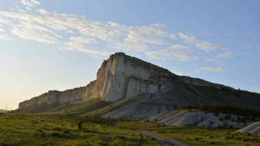 Beyaz taş Kırım '. Dağ manzarası. Seyahat. Açık