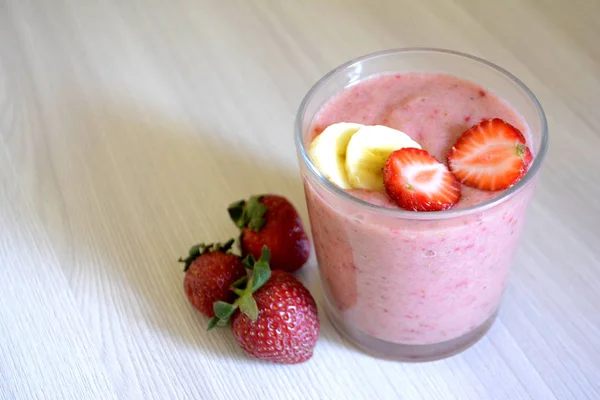 Strawberry Banana Smoothies Healthy Food — Stock Photo, Image