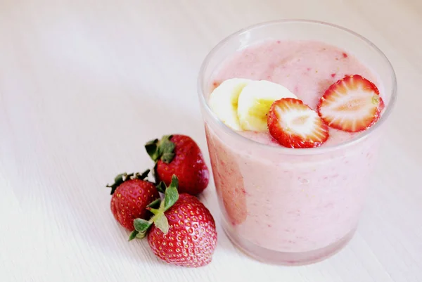 Strawberry Banana Smoothies Healthy Food — Stock Photo, Image