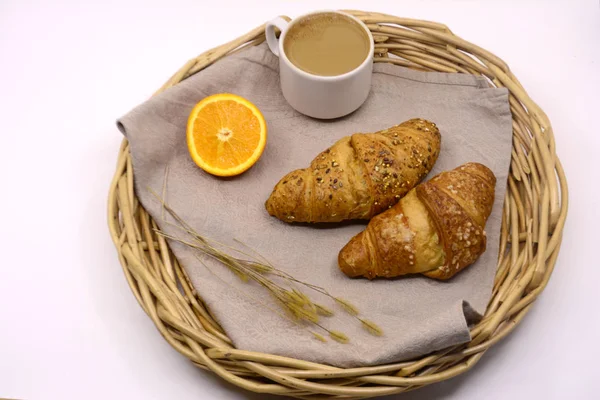 Frühstück Mit Croissants Und Kaffee Leckeres Frühstück — Stockfoto