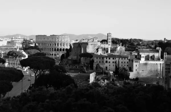 Colosseum Från Victorio Emmanuel Byggnaden — Stockfoto