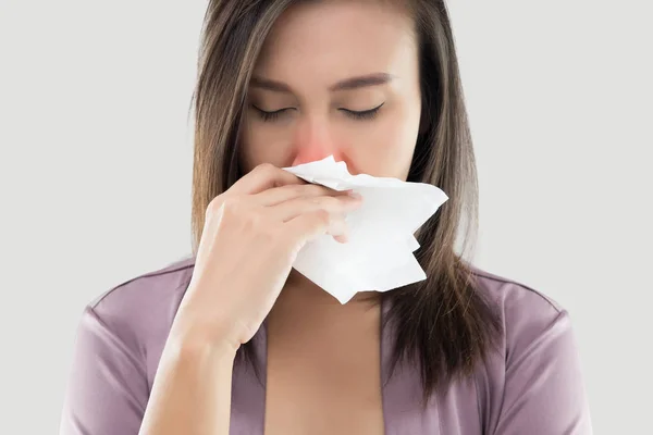 Asian Women In Satin Nightwear Feeling Unwell And Sneeze. — Stock Photo, Image