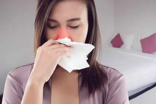 Симптомы пыльной аллергии — стоковое фото