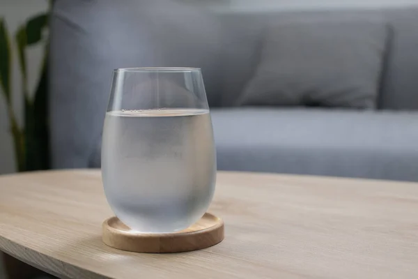 Glass Very Cold Water Wooden Table Living Room — Stock Photo, Image