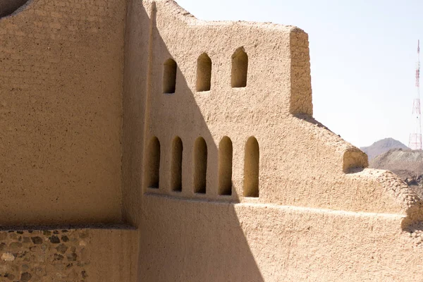 Αρχαίο φρούριο που είναι διάσημη για την κατασκευή. η παλιά αρχιτεκτονική χρησιμοποιούνται για εσωτερικούς και εξωτερικούς χώρους. ταπετσαρίες και αμμώδη υφή — Φωτογραφία Αρχείου