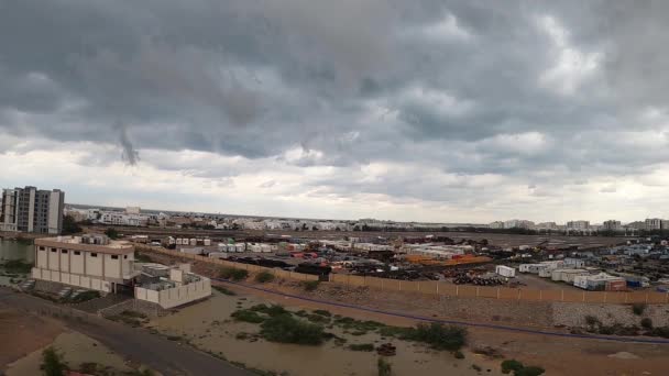 Muscat Väg Efter Coronavirus Cinematic Time Lapse Byggnad Och Gård — Stockvideo