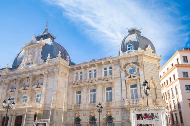 Cartagena, İspanya - 17 Kasım 2017: Ayuntamiento (Palacio Consistorial), Güzel dönüm noktası.