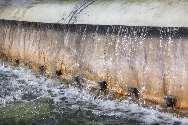 Фонтан струменя води — стокове фото