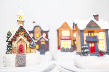 Noel için dekoratif evler