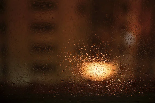 Nachtansicht Mit Schneeregen Auf Dem Fensterglas — Stockfoto