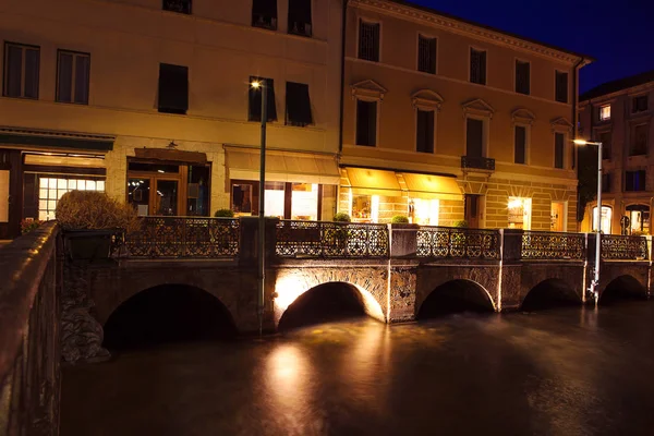 Cena Urbana Noite Com Ponte — Fotografia de Stock