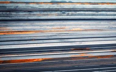 metal şeritler ile kaba arka plan