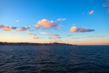 Lizbon 'da bulutlu akşam manzarası