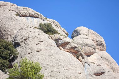 Beyaz kayalık uçurumun detayları