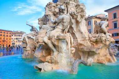 Roma 'daki Neptün Çeşmesi Navona Meydanı' nda yer almaktadır.