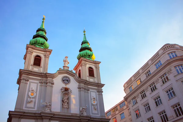 Bâtiment Église Stiftskirche Dans Quartier Neubau Vienne — Photo