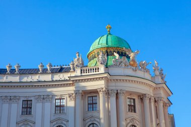 Viyana 'da kraliyet binası heykelleri olan cupola