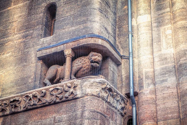 Sculpture Bête Décor Cathédrale Gothique — Photo