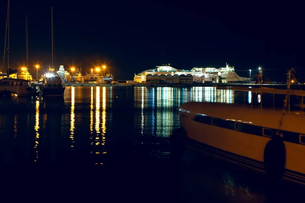 Hafen Mit Booten Der Nacht — Stockfoto