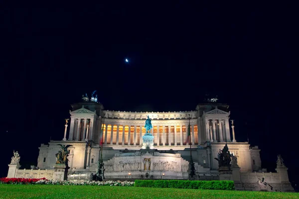 Алтарь Отечества Риме Освещенный Ночью — стоковое фото