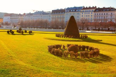 İlkbaharda Viyana 'daki sokak parkı