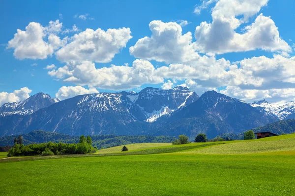Majestosos Alpes Montanhas Cobertas Neve Primavera — Fotografia de Stock