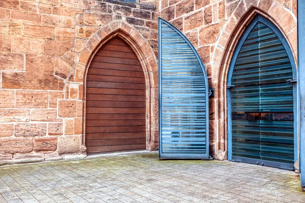 门呈拱形的入口 — 图库照片
