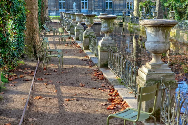 Park Alley Flower Pots Fountain — Stock Photo, Image