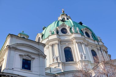 Viyana 'daki Karlskirche Katedrali Üst Kısmı Görünümü 