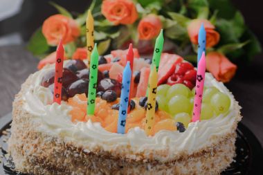 doğum günü, ev yapımı kek, 14 Şubat, Sevgililer günü, yıldönümü, meyveli kek, Pasta krema ile