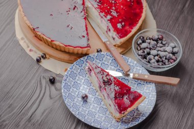 Lehçe lor Pie, süzme peynir pasta, çilek ile lor Pie, Lehçe geleneksel Pie, çilek ile lor Pie, süzme peynirden kek.