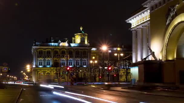 Hermitage. Admiralty embankment in Saint-Petersburg. Winter Palace. — Stock Video