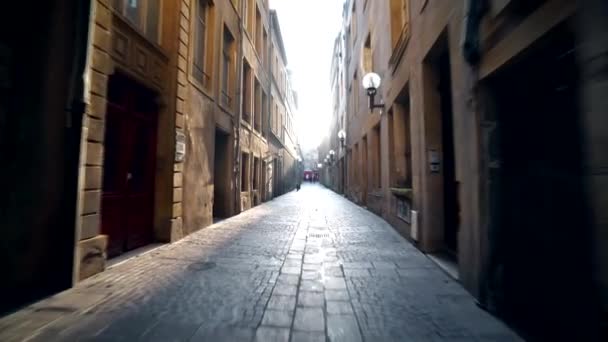 Metz Fransa Toén merkezinde küçük sokak — Stok video